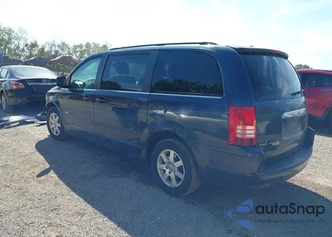 2008 Chrysler Town & Country Touring from USA, damaged, VIN 2A8HR54P38R843746